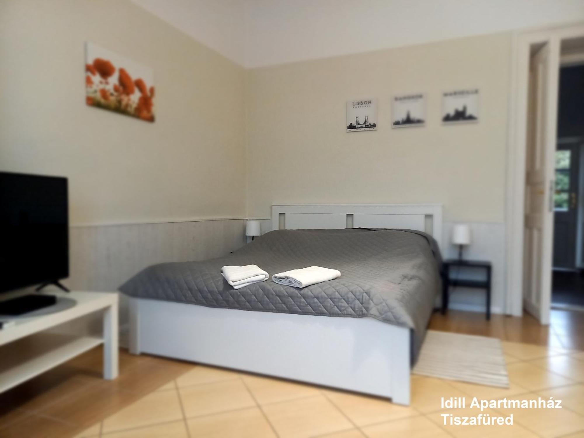 Idill Apartmanház B&B Tiszafüred Exterior foto