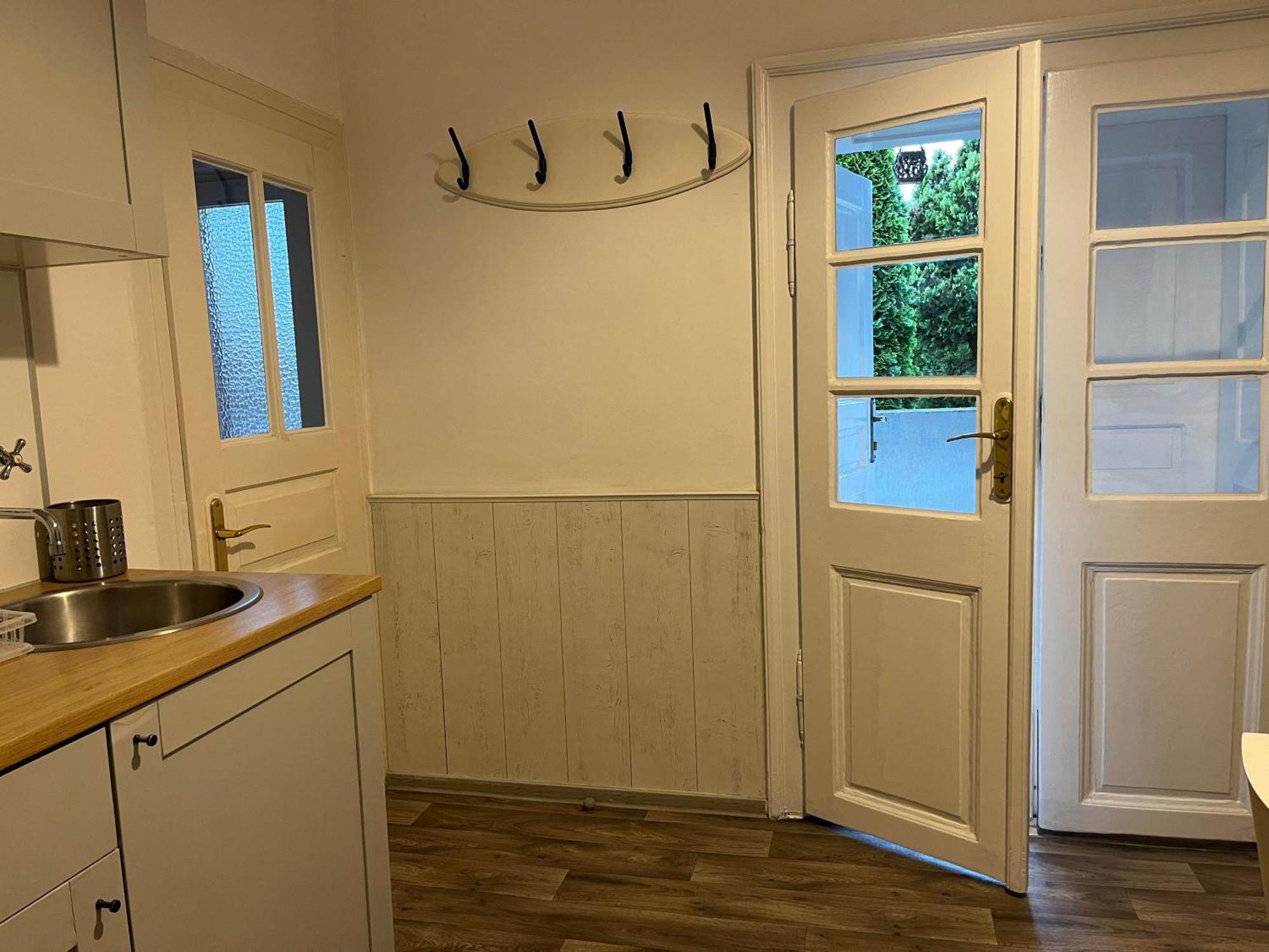 Idill Apartmanház B&B Tiszafüred Exterior foto